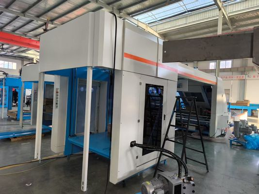 Fustellatrice laminatrice ad alta velocità con velocità di linea massima 210 m/min e formato foglio massimo 1500*1500mm per la laminazione del cartone