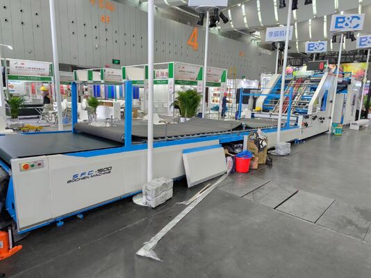 Laminatrice automatica ad alta velocità foglio a foglio con tecnologia di controllo servo per la laminazione di cartone ondulato e prodotti laminati multistrato