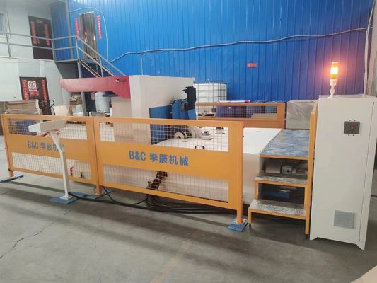 Macchina automatica per la tornitura e l'accumulo di cartoni con allineamento ad aria
