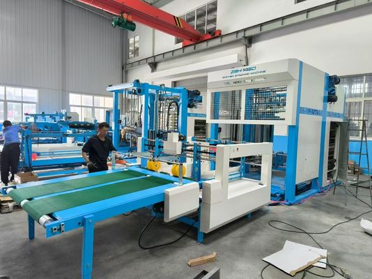Sistema avanzato di impilazione e laminazione a flauto con macchina di impilazione automatica per la produzione di cartone ondulato