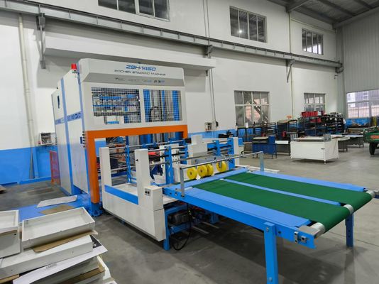Sistema avanzato di impilazione e laminazione a flauto con macchina di impilazione automatica per la produzione di cartone ondulato