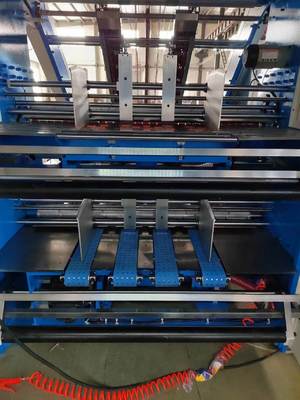 Macchina per la laminazione a fluo a 5 strati con servocontrollo per la laminazione di carta ondulata e la produzione di prodotti laminati più volte