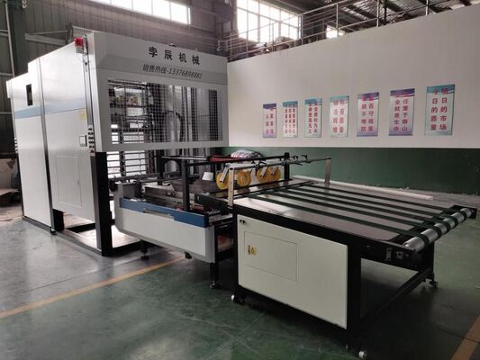 Macchina di laminazione automatica a flauto con spessore di carta superiore 150-800 gm progettata per linee di imballaggio