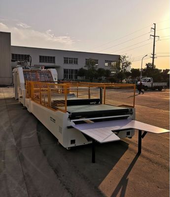 colla ad alta velocità automatica 1650mm dell'etichetta della flauto di 1450mm che attacca flauto Laminatorr per carta ondulata