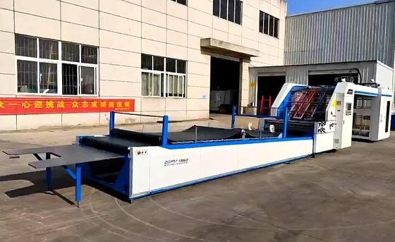 Il cartone ha ondulato la regolazione automatica di laminazione di carta del servomotore della macchina