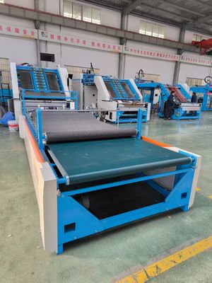 Macchina laminatrice a flauto ad alta velocità con tecnologia di servocorrezione automatica GFS1500 per la laminazione ondulata