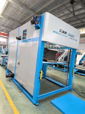 La macchina impilatrice automatica con ribaltamento automatizza il giro e l'impilaggio della carta per aumentare la produttività nella produzione di cartone ondulato